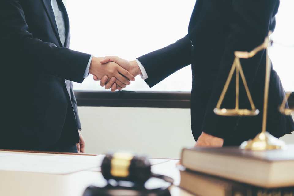 criteria for choosing a law firm for a business
