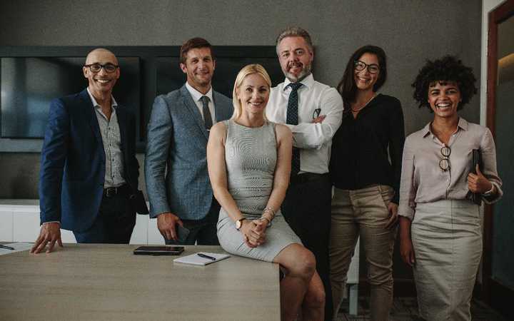 Trouver un avocat en 2024 : Essayez le Comparateur d'avocat #1 au Québec