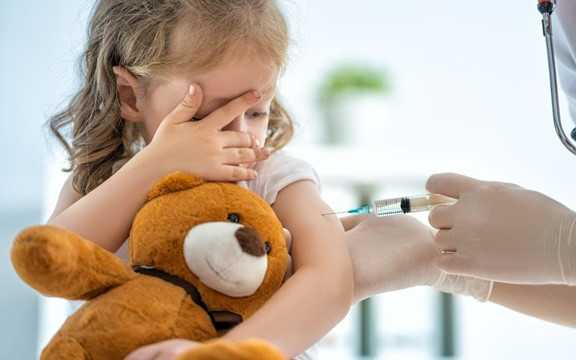 Parents séparés et désaccord sur la vaccination : qui décide et comment?