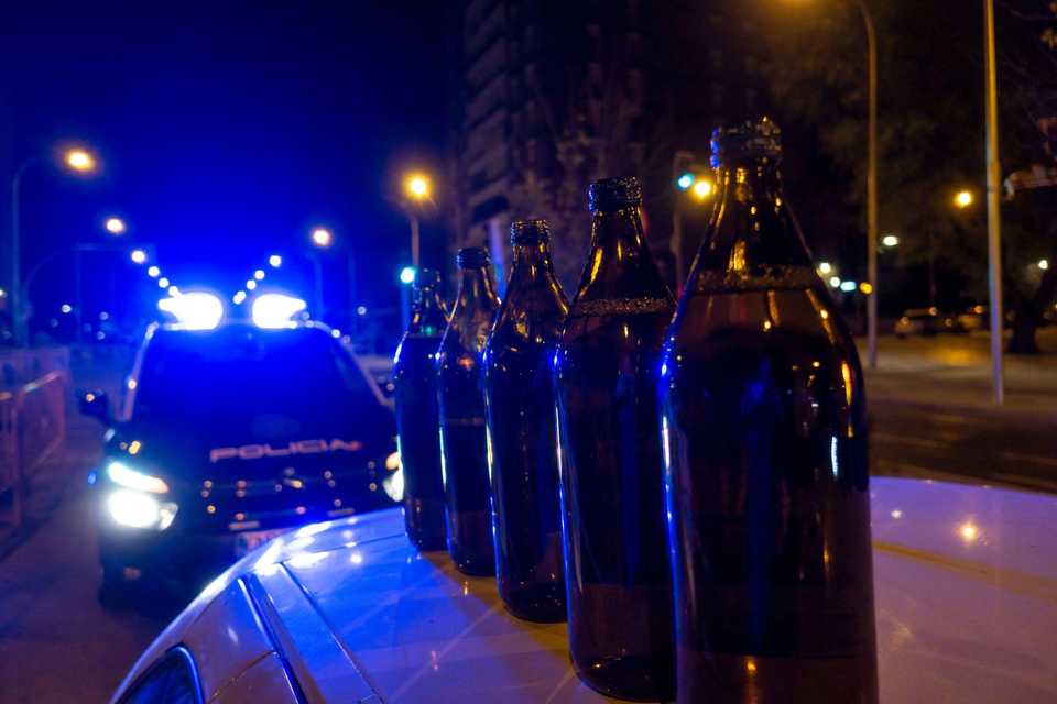 Police stops car with alcohol