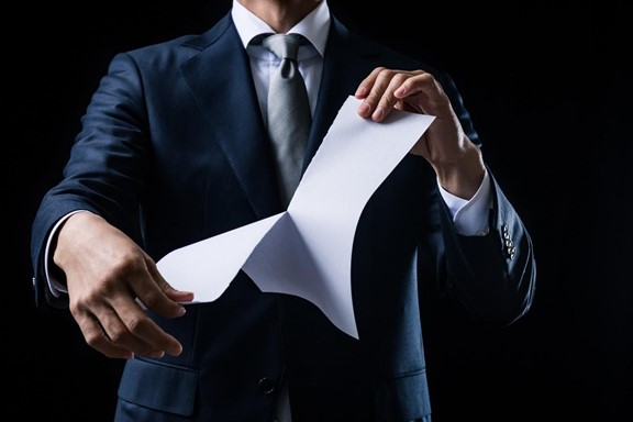 La clause de non-concurrence que vous avez signée est-elle valide? Faites tomber cette clause en consultant un avocat!