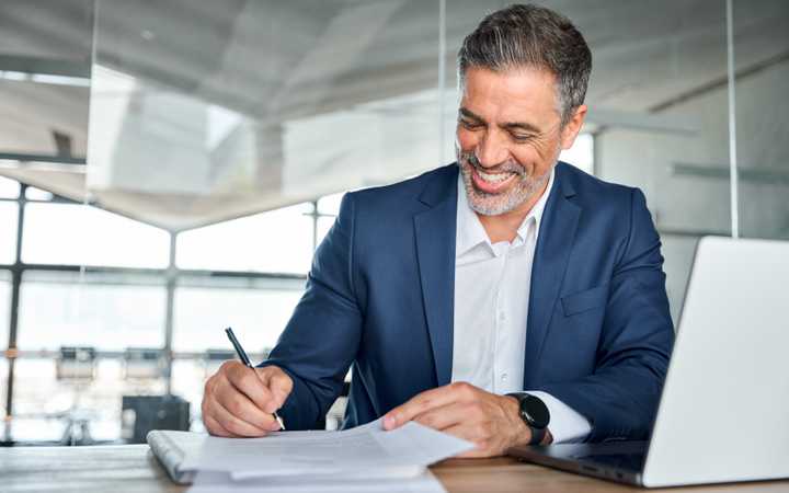 Contrat de travail Québec: Exemple et modèle gratuit!