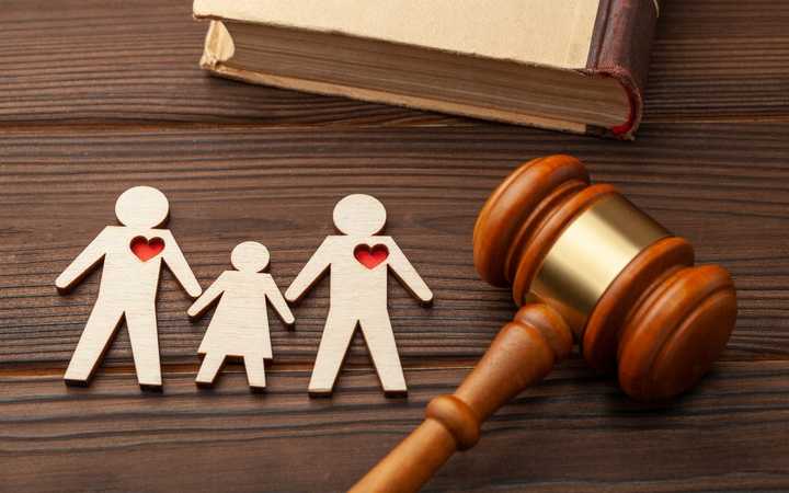 Ce que tout le monde devrait savoir sur l’adoption au Québec avec un avocat!
