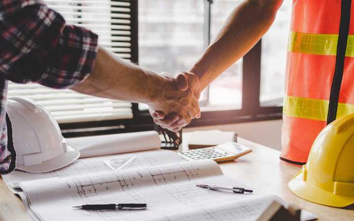 TOUT ce qu’il faut savoir sur le contrat signé avec un entrepreneur en construction!