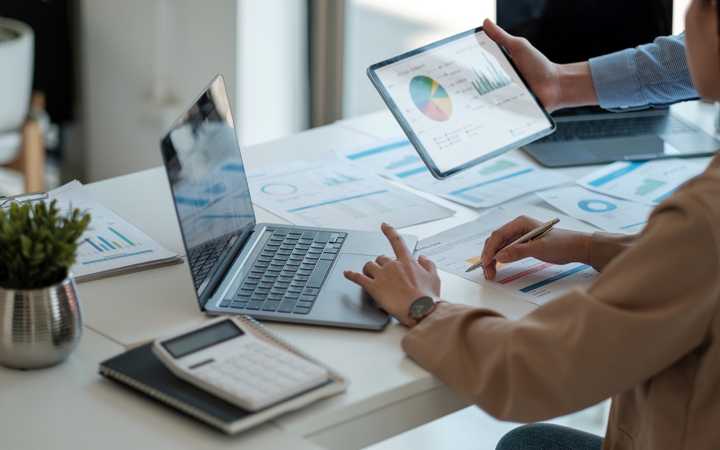 Incorporation vs. Sole proprietorship - Pros and Cons to consider!