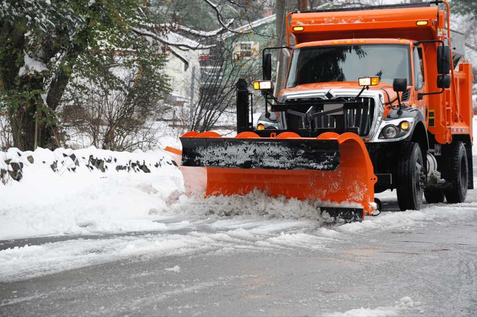 Dommages Causés Par Le Déneigeur : Quels Recours Possibles? – JuriGo.ca