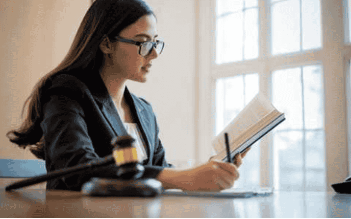 Free Lawyer in Quebec: Free Consultation, Legal Aid, and Packages!