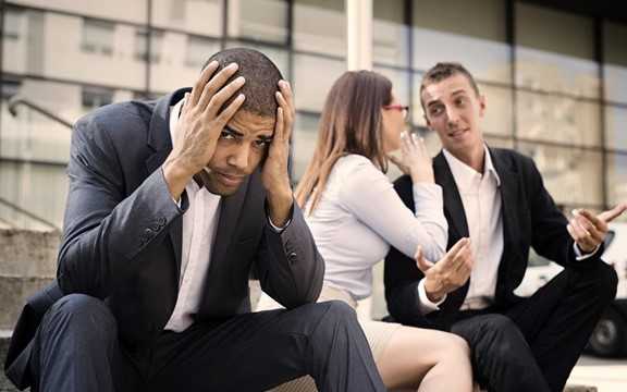 Êtes-vous victime de harcèlement psychologique au travail? Le droit à un milieu de travail sain en tant qu’employé!
