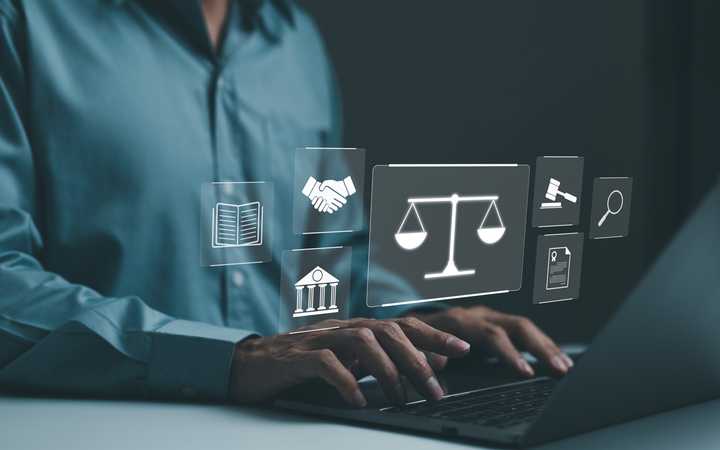 How to choose the right legal advisor for your business?