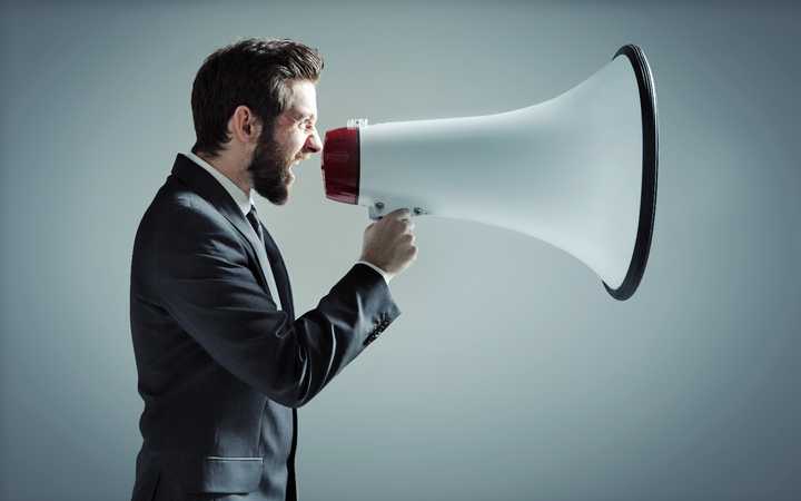 Diffamation et atteinte à la réputation : trouvez un avocat pour défendre vos droits fondamentaux!