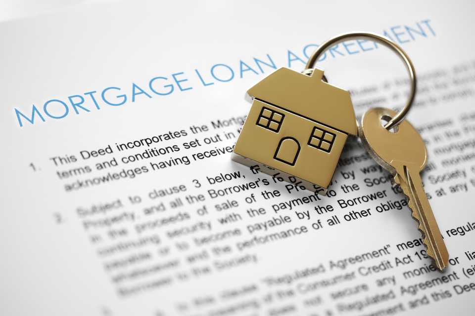 real estate lawyers closing a mortgage