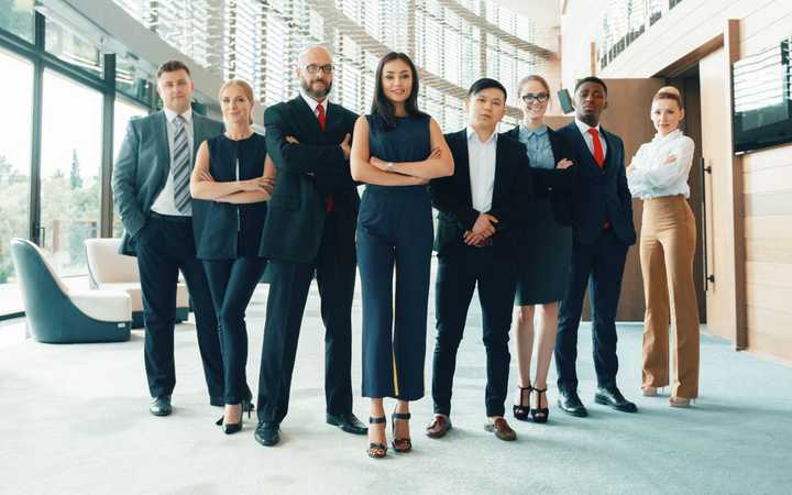 Liste des meilleurs avocats au Québec par région 2025