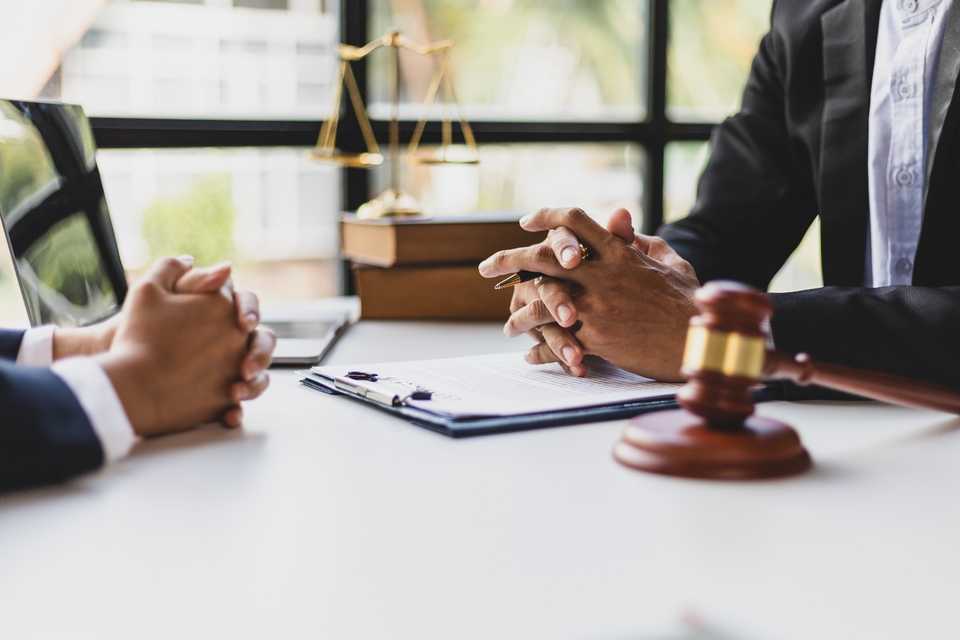 legal advice from lawyer before litigation