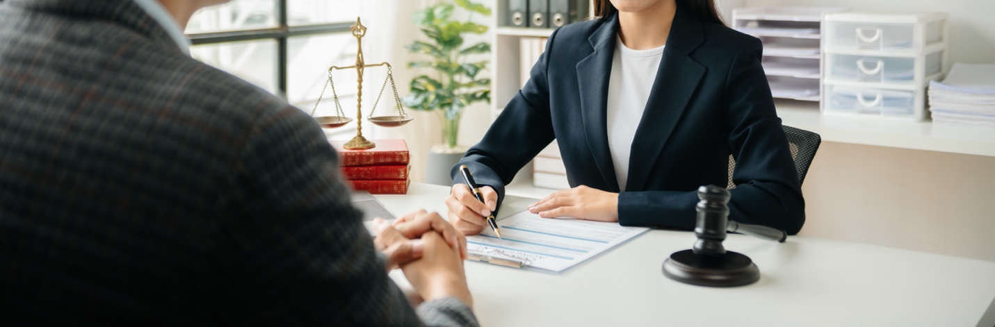 Avocat aide juridique à Montréal - Représentation sans frais